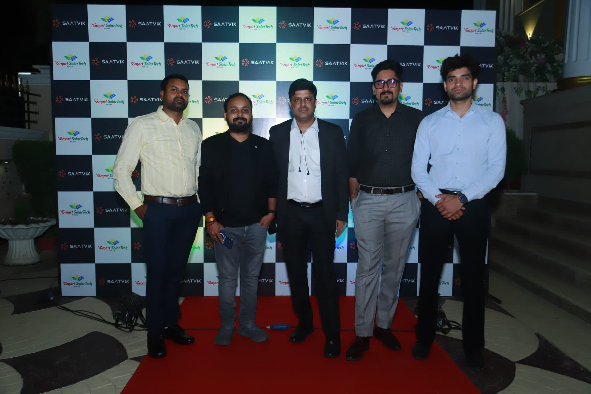 Saatvik Solar and VSmart SolarTech red carpet photo moment